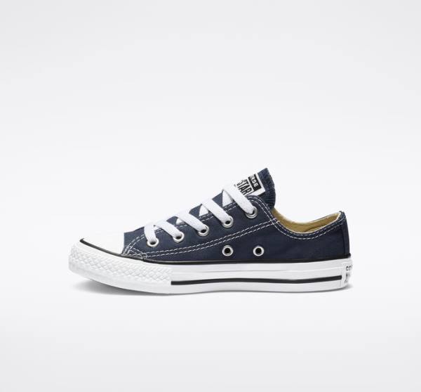 Converse Chuck Taylor All Star Classic Low Tops Shoes Navy | CV-609UOJ