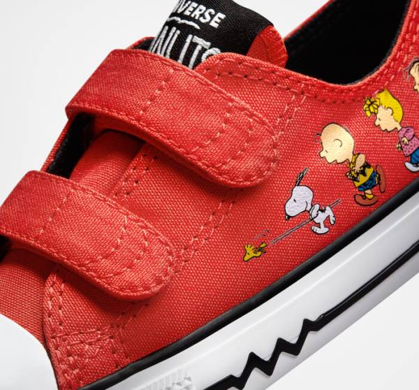 Converse Peanuts Chuck Taylor All Star Easy-On Low Tops Shoes Red / Black / White | CV-082MRU